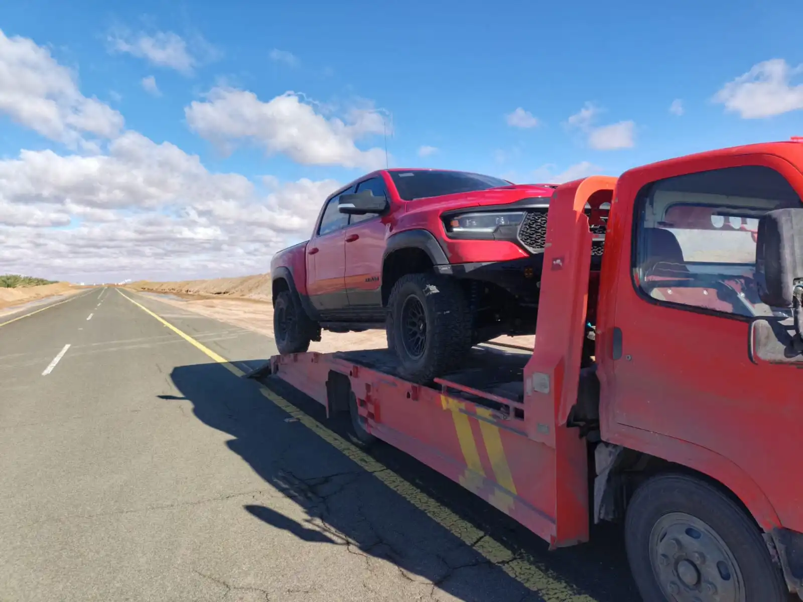 سطحة النسيم وشرق الرياض في العمل